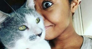 21 “cose strane e inconfessabili” che tutti coloro che hanno un gatto fanno. Ammettetelo, anche voi…